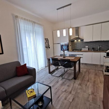 Dagnino House - Luxury Apartment In The Center Of パレルモ エクステリア 写真