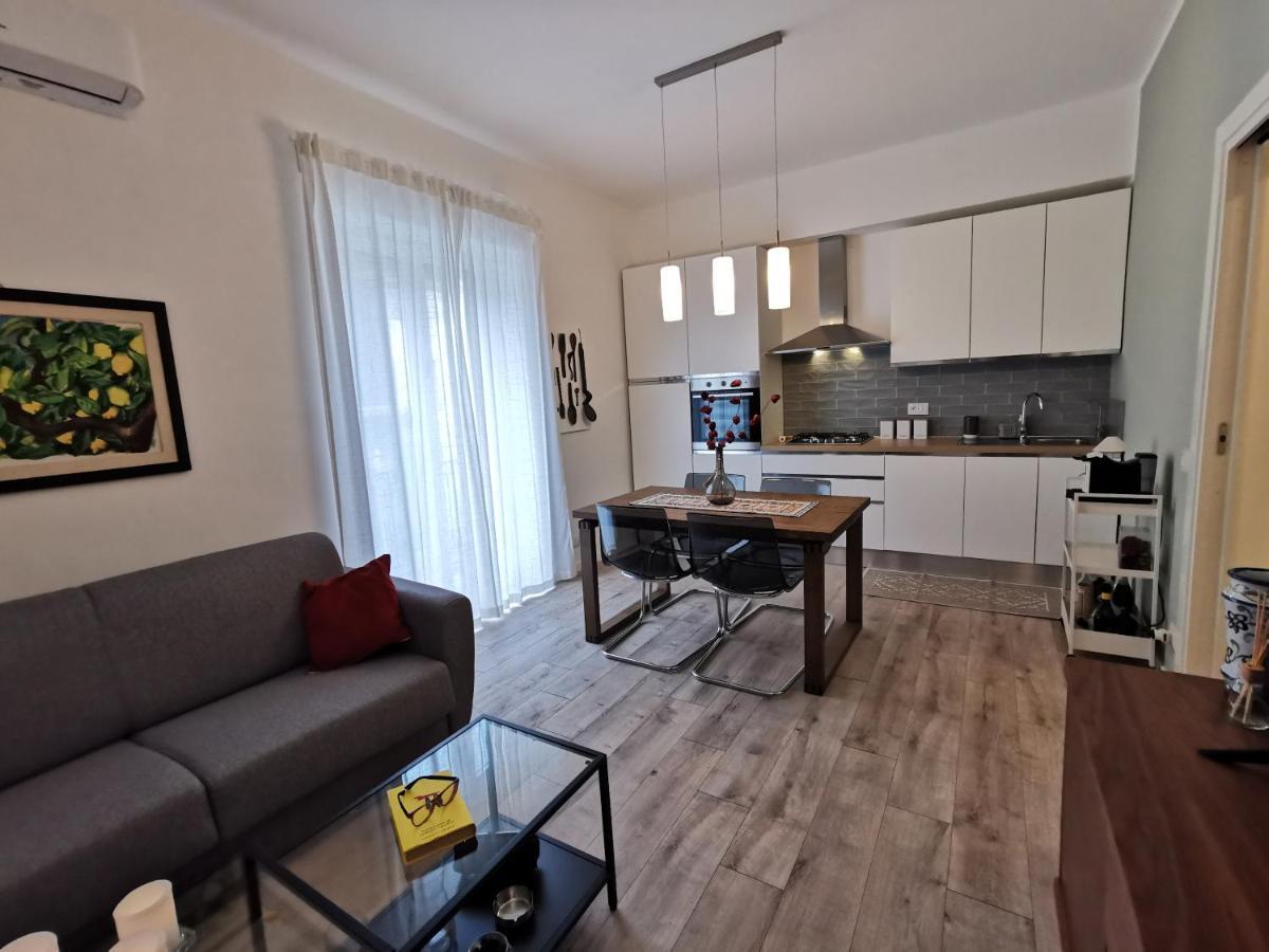 Dagnino House - Luxury Apartment In The Center Of パレルモ エクステリア 写真