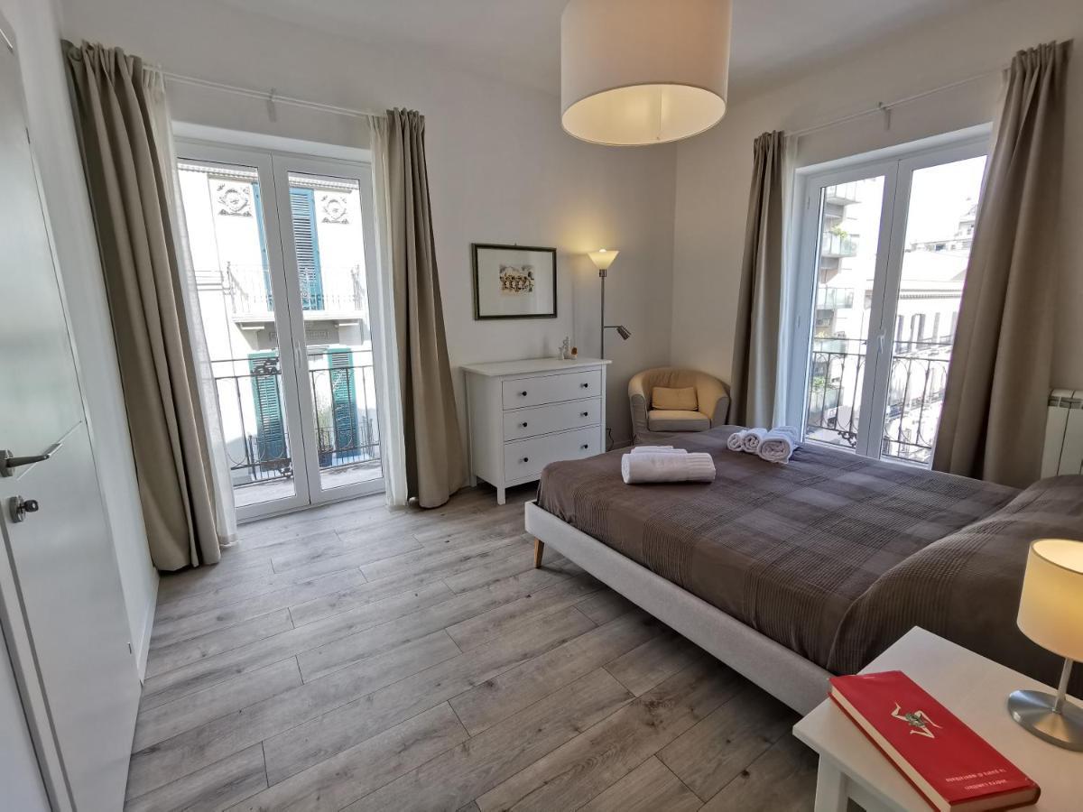 Dagnino House - Luxury Apartment In The Center Of パレルモ エクステリア 写真