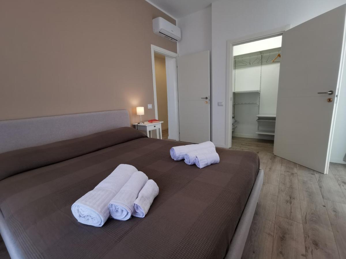 Dagnino House - Luxury Apartment In The Center Of パレルモ エクステリア 写真
