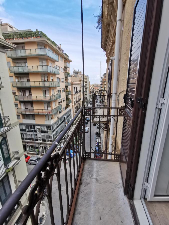 Dagnino House - Luxury Apartment In The Center Of パレルモ エクステリア 写真