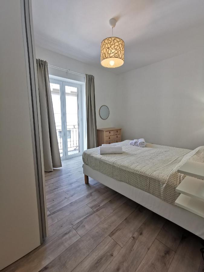 Dagnino House - Luxury Apartment In The Center Of パレルモ エクステリア 写真